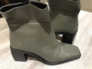 Botines Verdes Cuadrados Tacón