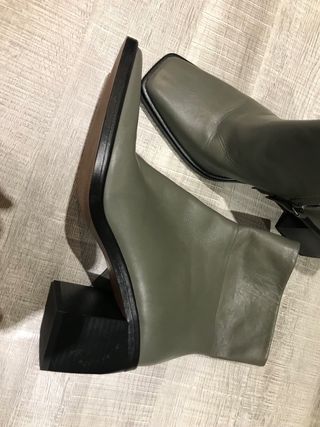 Botines Verdes Cuadrados Tacón