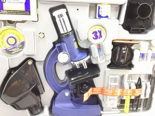 E678065-0 Microscopio Konus Konusciencie