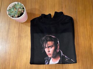 Sudadera Negra con Estampado de Johnny Depp