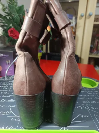 Botas de cuero marrones para mujer