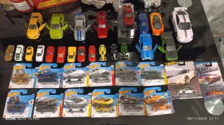 Coches a escala 1:64