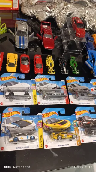 Coches a escala 1:64