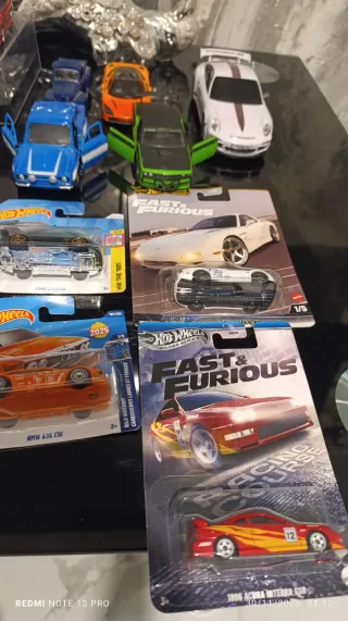 Coches a escala 1:64