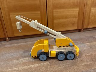 Gru giocattolo in legno