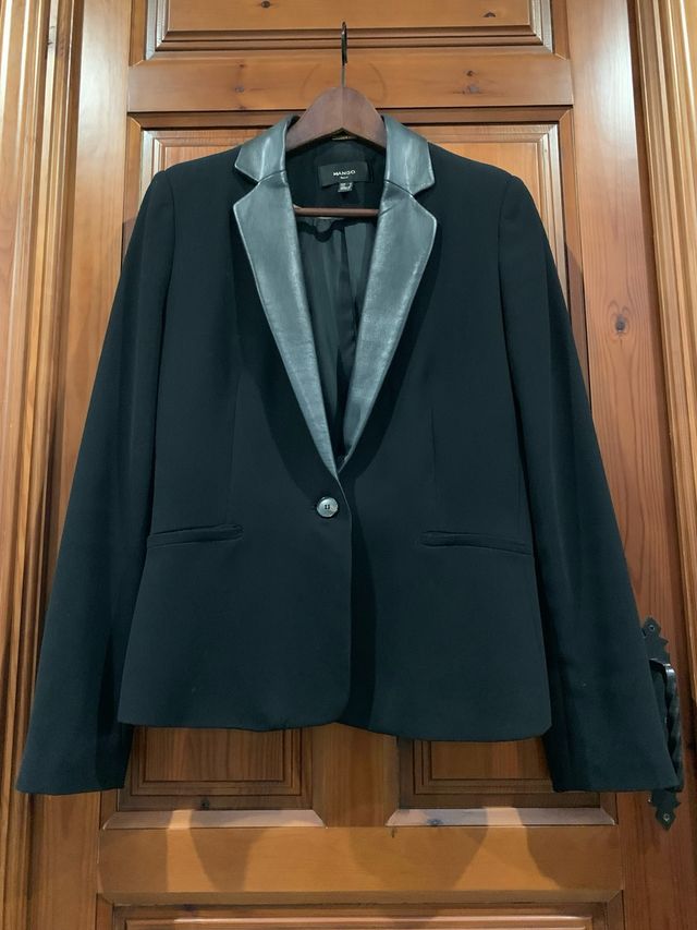 Americana Mango Solapa Piel Negra