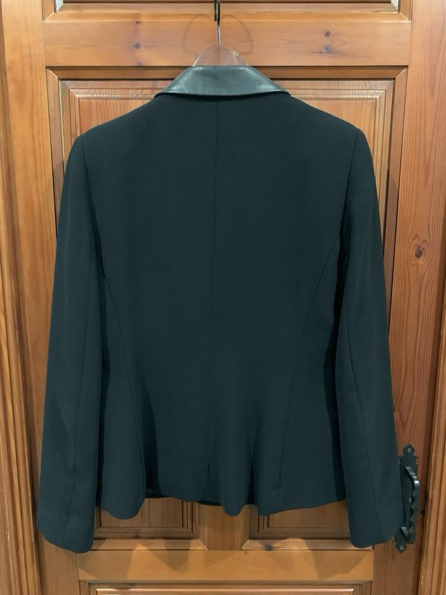 Americana Mango Solapa Piel Negra