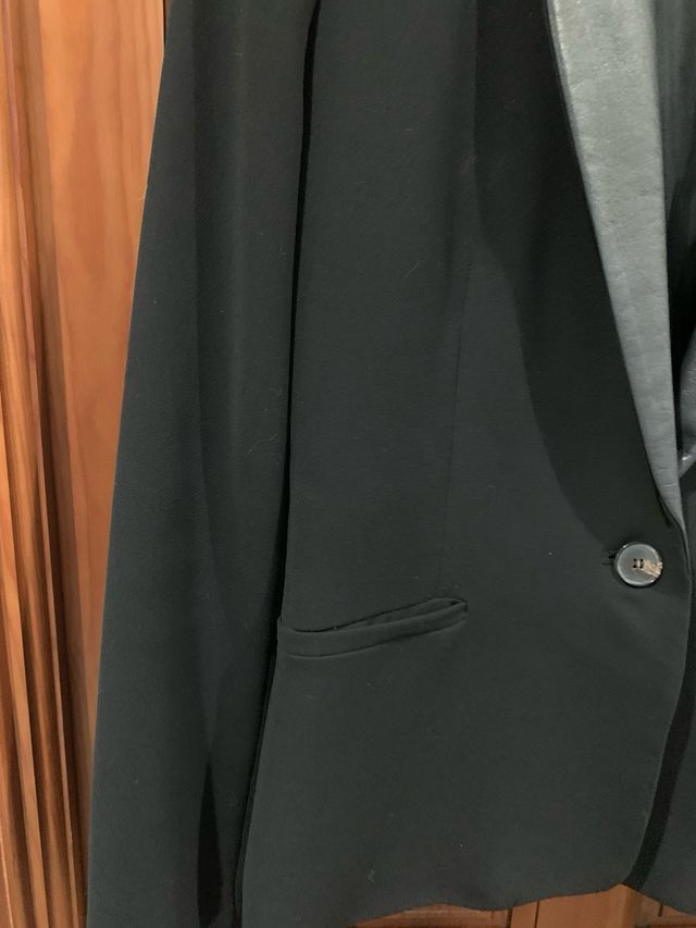 Americana Mango Solapa Piel Negra