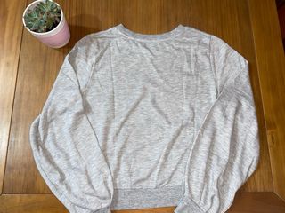 Sudadera gris