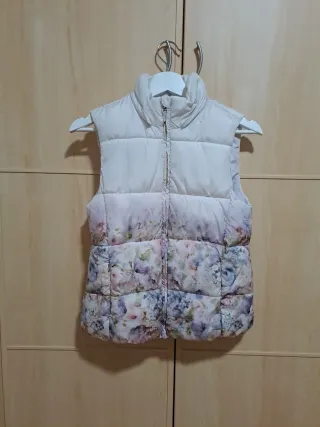 Chaleco acolchado niña con capucha