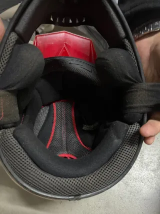 Casco de moto hebo rojo