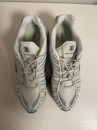 Nike Shox Plata y Blanco