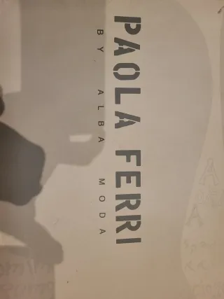 Botas de piel negras