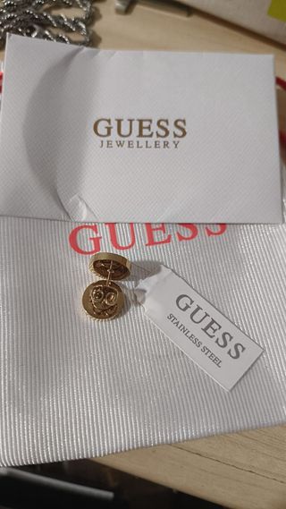 Pendientes Guess Dorados y Blancos Nuevos