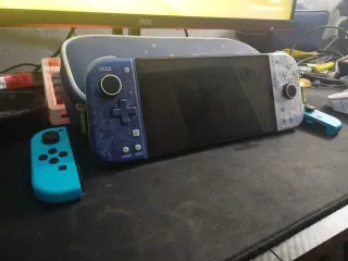 Nintendo Switch OLED + Mandos Hori Eeveelutions