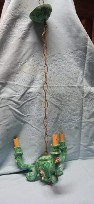 Lampadario in ceramica verde e rosa