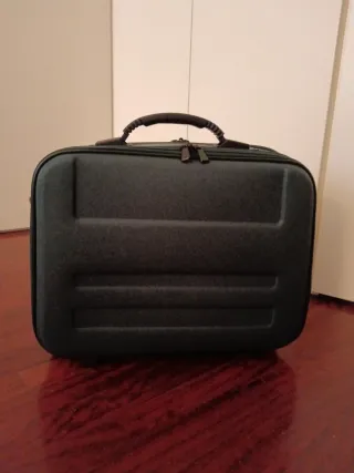 Valigetta portaoggetti verde scuro