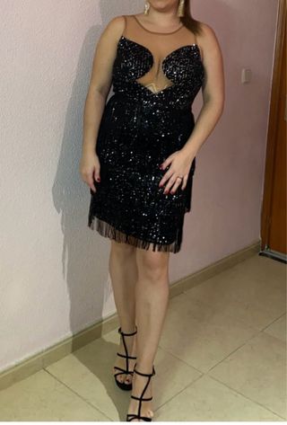 Vestido negro lentejuelas flecos