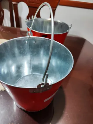 Due cubi metallici Coca-Cola design calcio