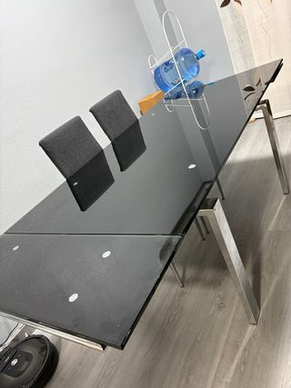 Tavolo da pranzo in vetro e acciaio con 4 sedie in regalo