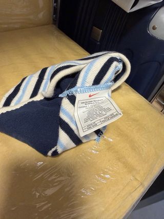 Gorro Invierno Nike Rayas Azul Blanco