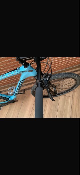 Bicicleta de montaña Berria azul