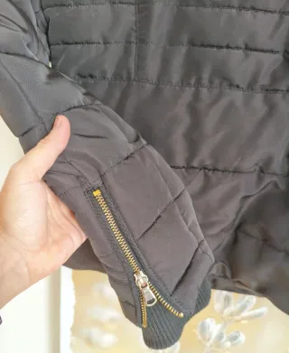 Chaqueta acolchada negra Lefties Talla M