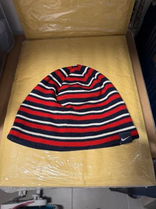 Gorro Invierno Nike Rayas Azul Rojo Blanco