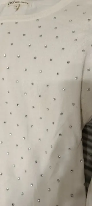 Jersey fino blanco con pedrería
