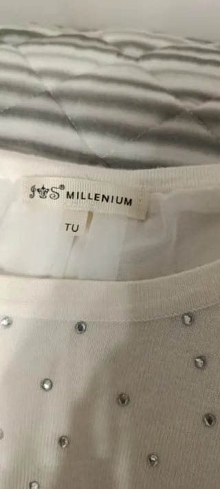 Jersey fino blanco con pedrería