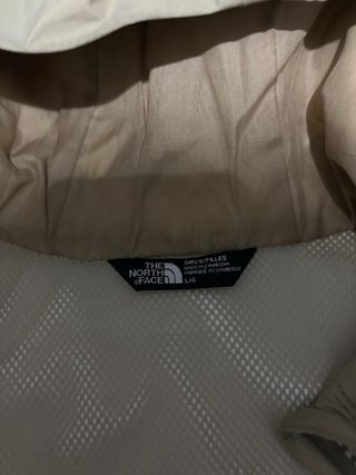 Chaqueta de lluvia beige