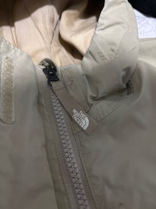 Chaqueta de lluvia beige