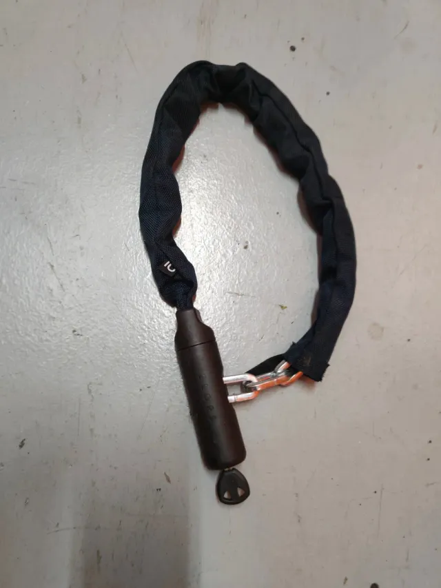 Cadena seguridad moto/bici casi nueva