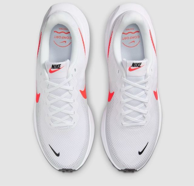 Zapatillas Nike Blancas y Naranja