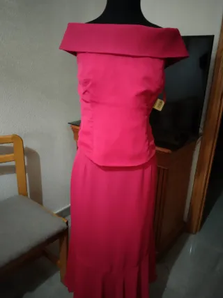 Conjunto falda y corpiño fiesta color fucsia