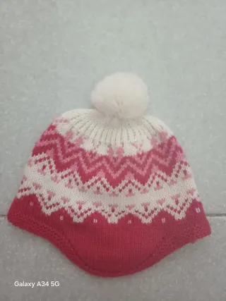 Cappellino bambina 6-9 mesi