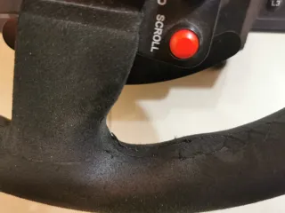 Simulatore Thrustmaster ideale per PS5 e PC