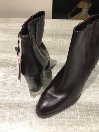 Botines de tacón marrones