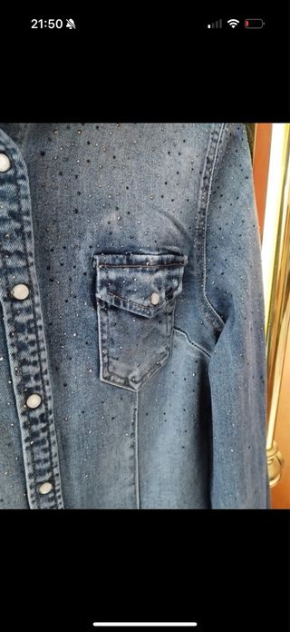 Camisa vaquera con brillos