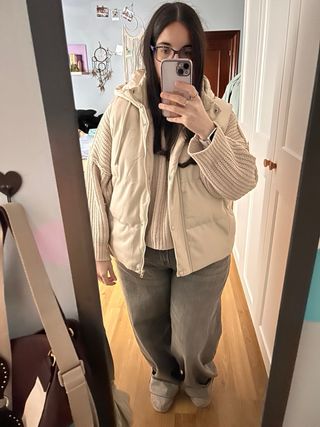 Chaleco efecto piel beige