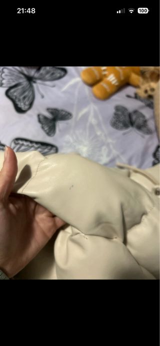 Chaleco efecto piel beige