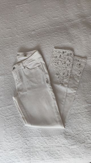 Fracomina Jeans Blancos con Brillantes
