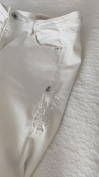 Fracomina Jeans Blancos con Brillantes