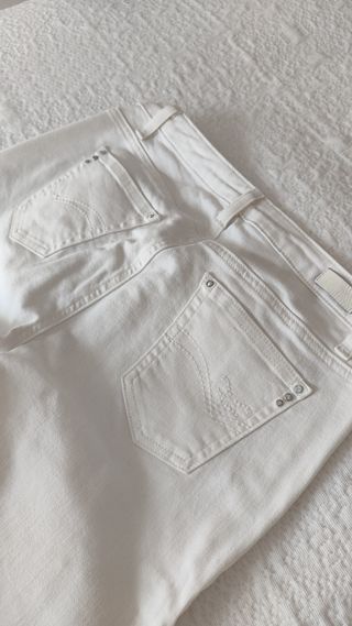 Fracomina Jeans Blancos con Brillantes