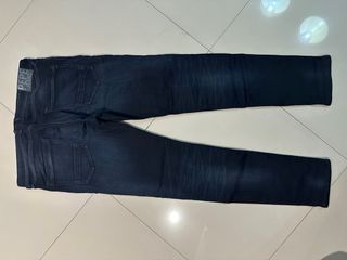 Pantalón vaquero azul oscuro