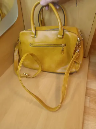 Bolso de mujer amarillo