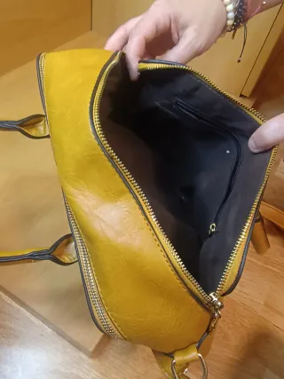 Bolso de mujer amarillo