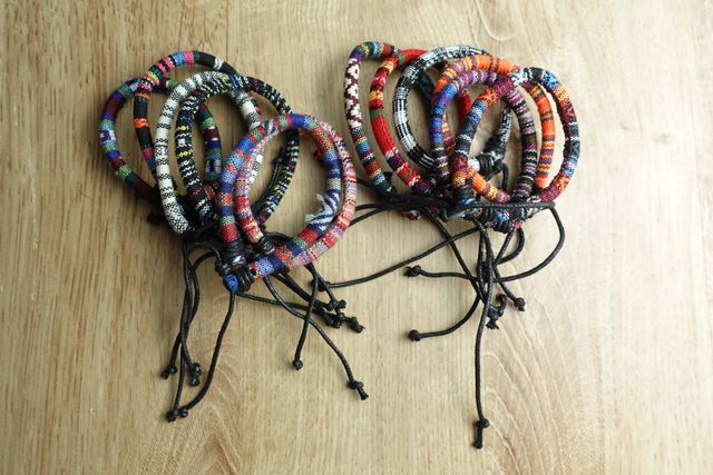 Lote de 36 pulseiras trançadas estilo surf boêmias novas