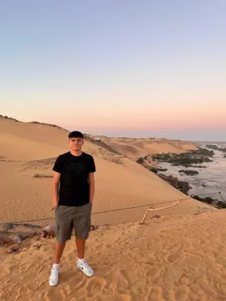 Cuidador de niños. Por la tarde y de mañanas.