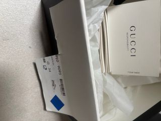 Zapatillas Gucci Blancas y Doradas.